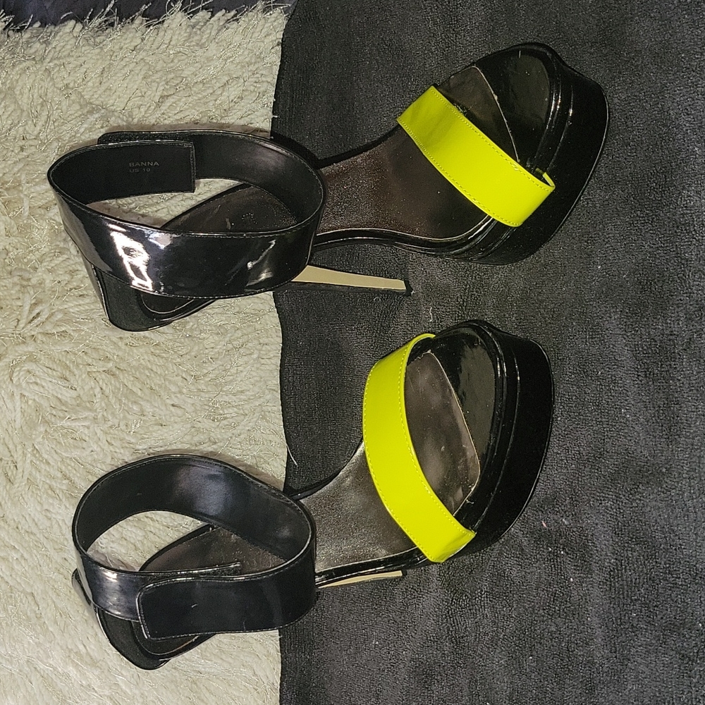 New high heel shoes